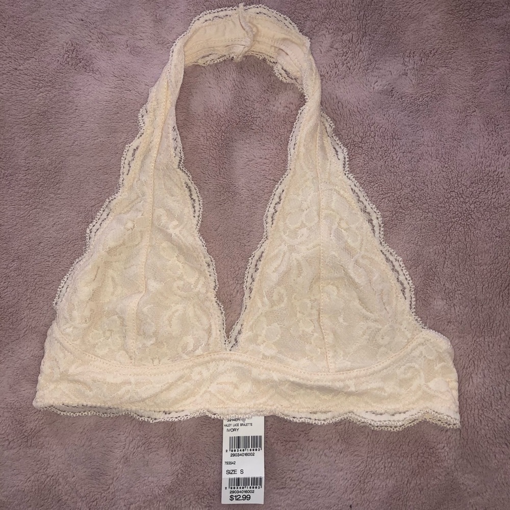 Beige Tilly’s Brallete!